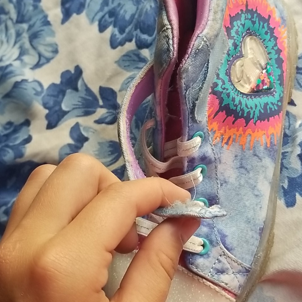 Shoes - Picture 3 of 6